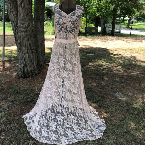 1920’s Spiderlace Peach Gown - Picture 3 of 11